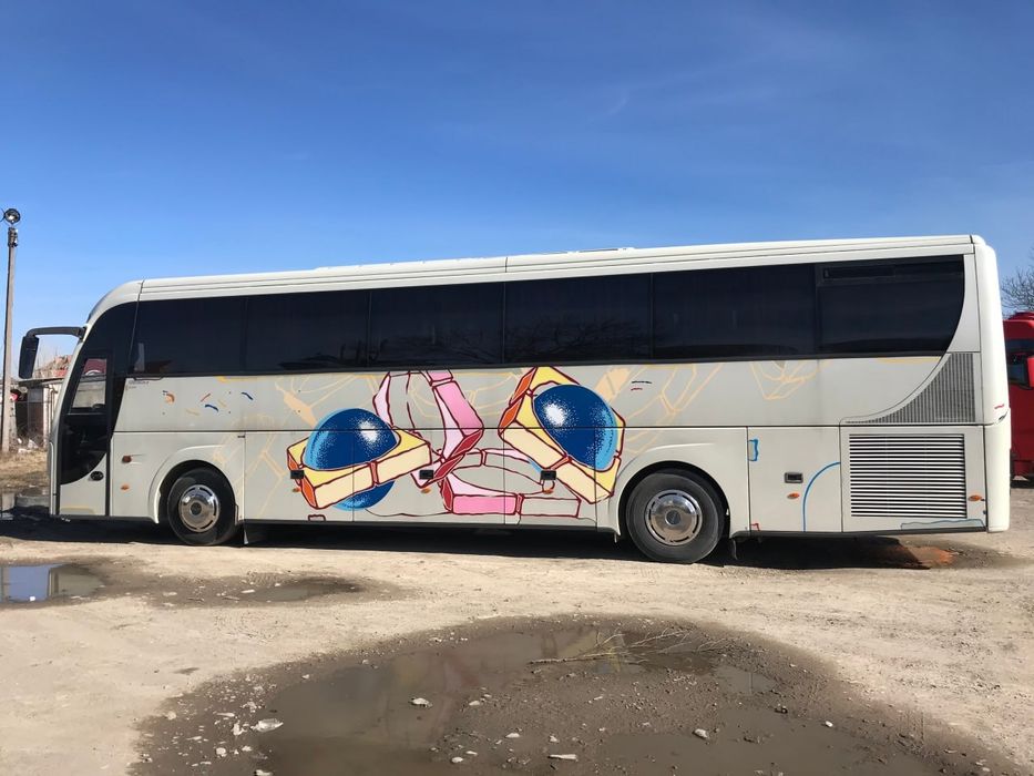 Автобус Volvo B 12.