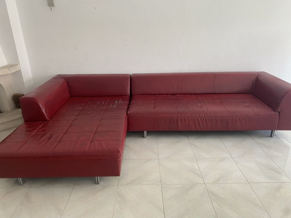 Sofa em pele vermelho 230cm/170cm