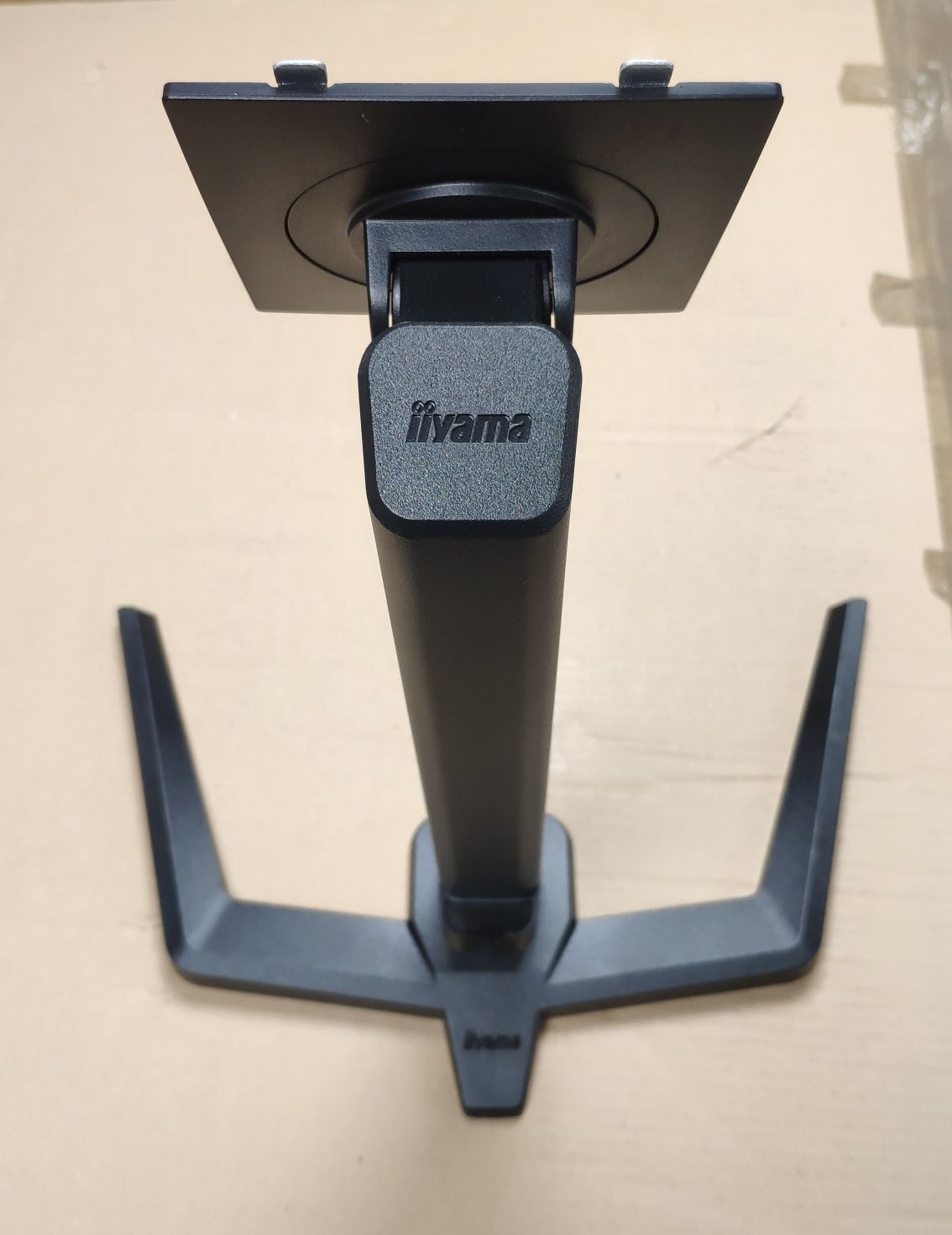 Stojak do monitora iiyama