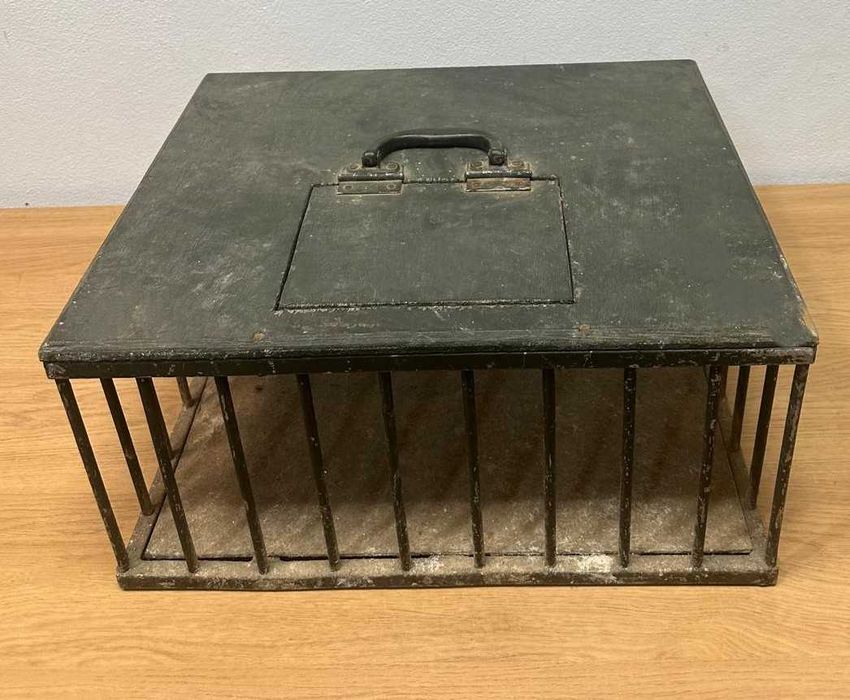 Caixa ou gaiola para transporte de pombos