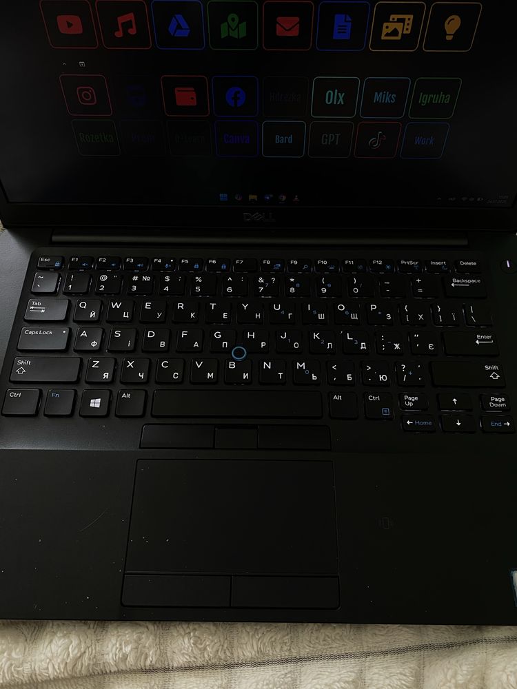 Бізнес ноутбук Dell 16/265gb i7 windows 11
