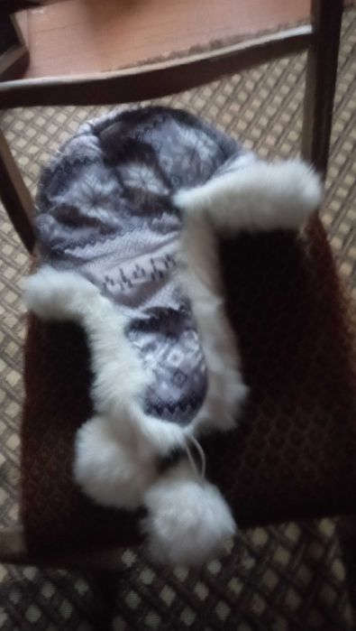 Шапка зимова для дівчаток ,штучне хутро.