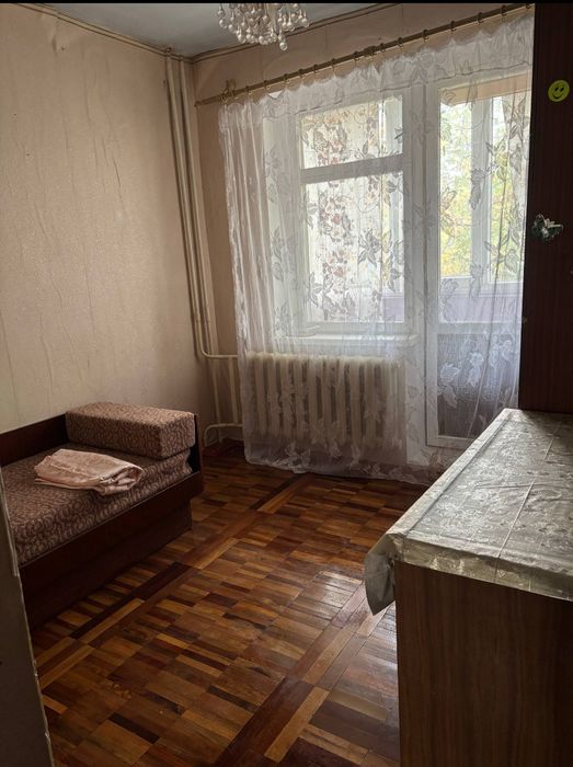 Сдам 3 комнатную квартиру Хортицкой район