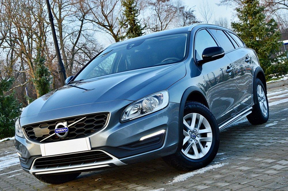 Volvo V60 Cross Country 2,0D3 150Km Ledy Navi Klimatronik Parktronik Digital City Super Stan