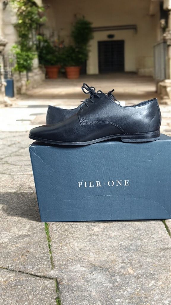 nowe eleganckie skórzane buty Pier One