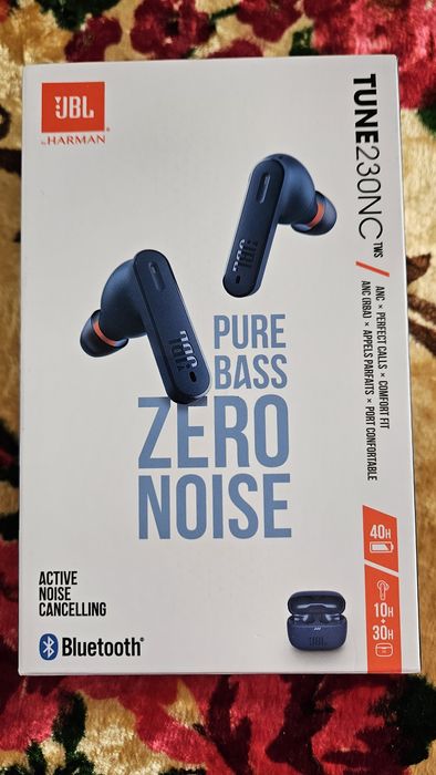 Безпроводные наушники JBL