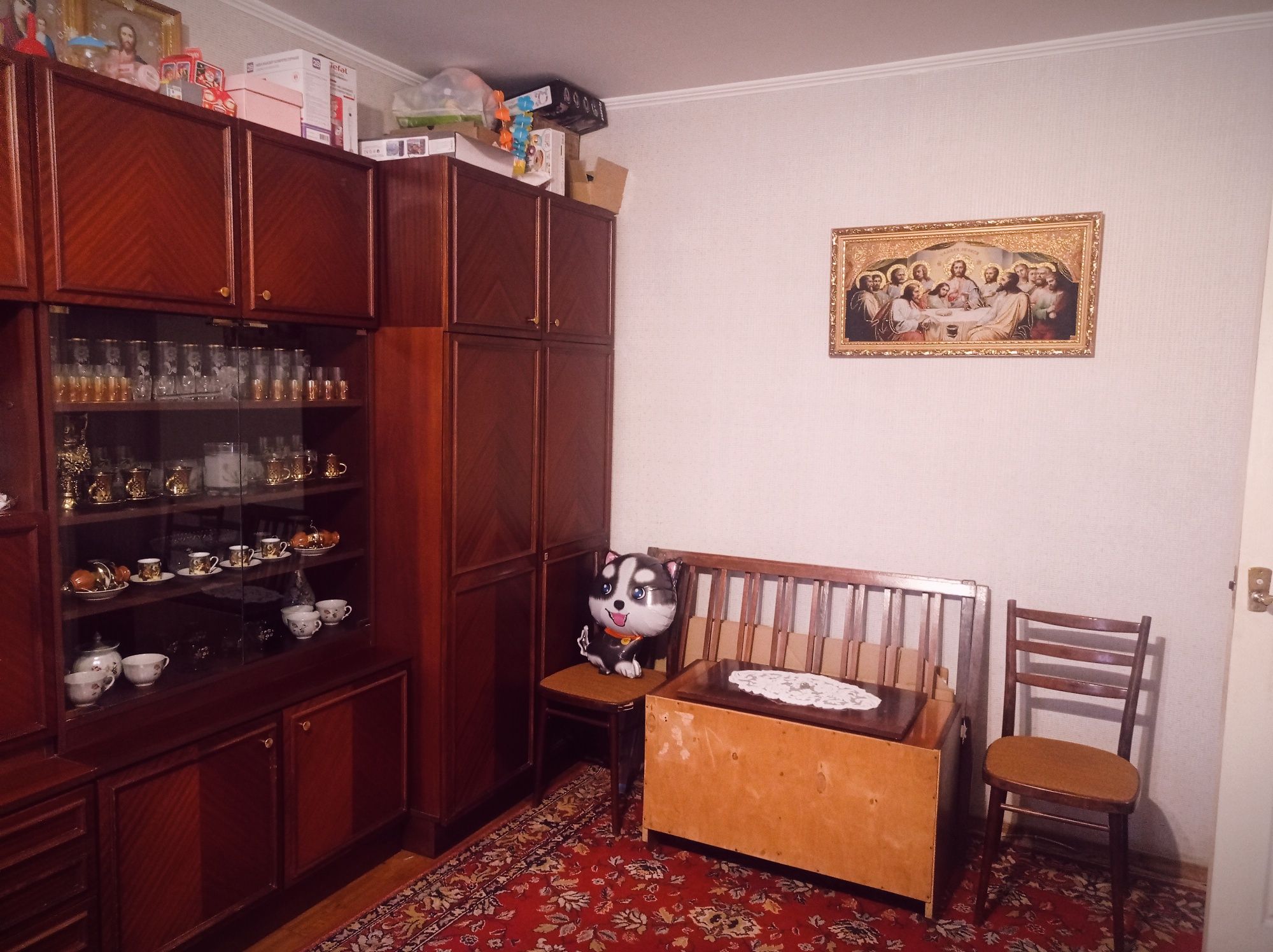 Продам 2к квартиру на Виставці