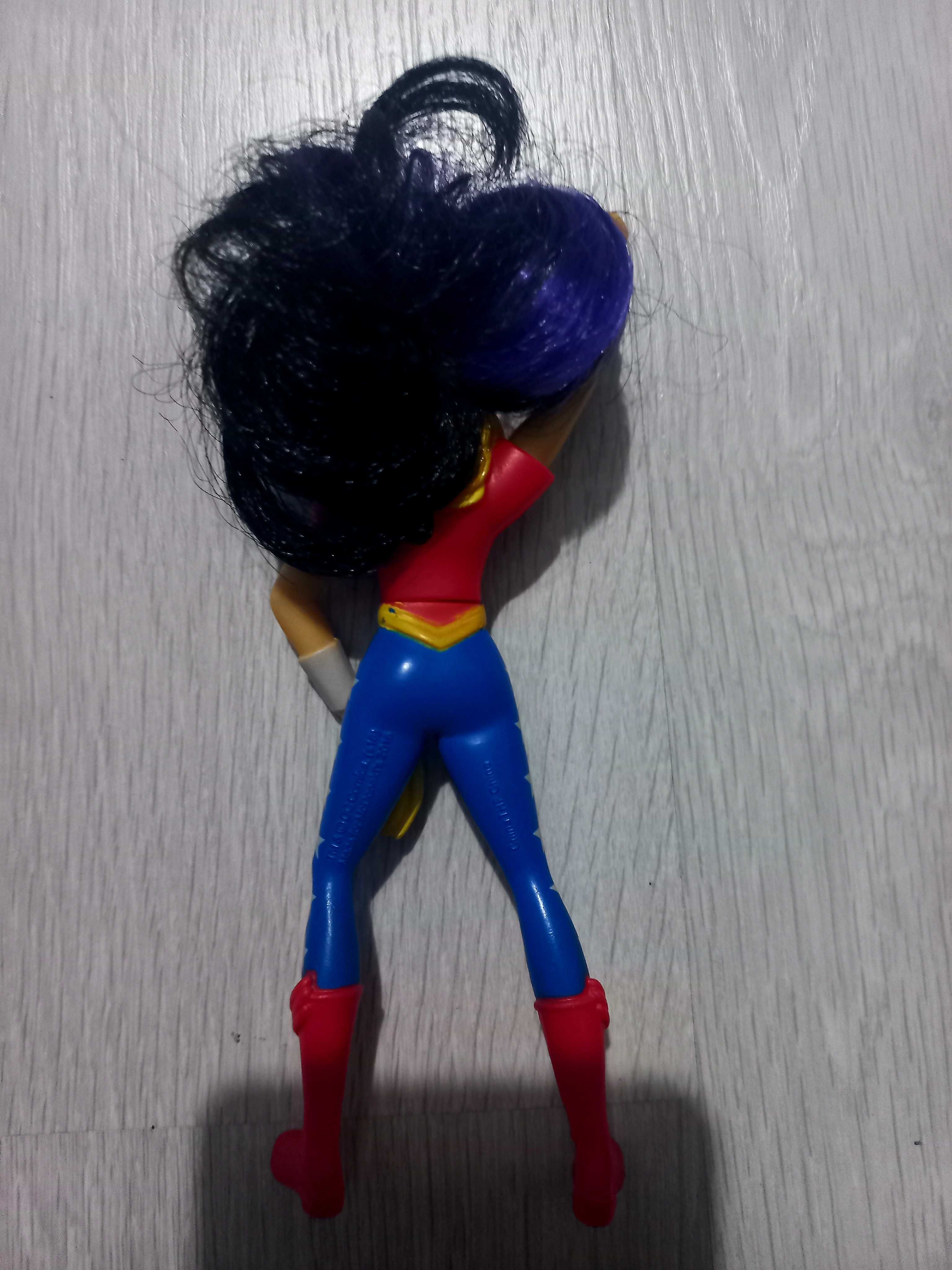 Figurka wonder woman