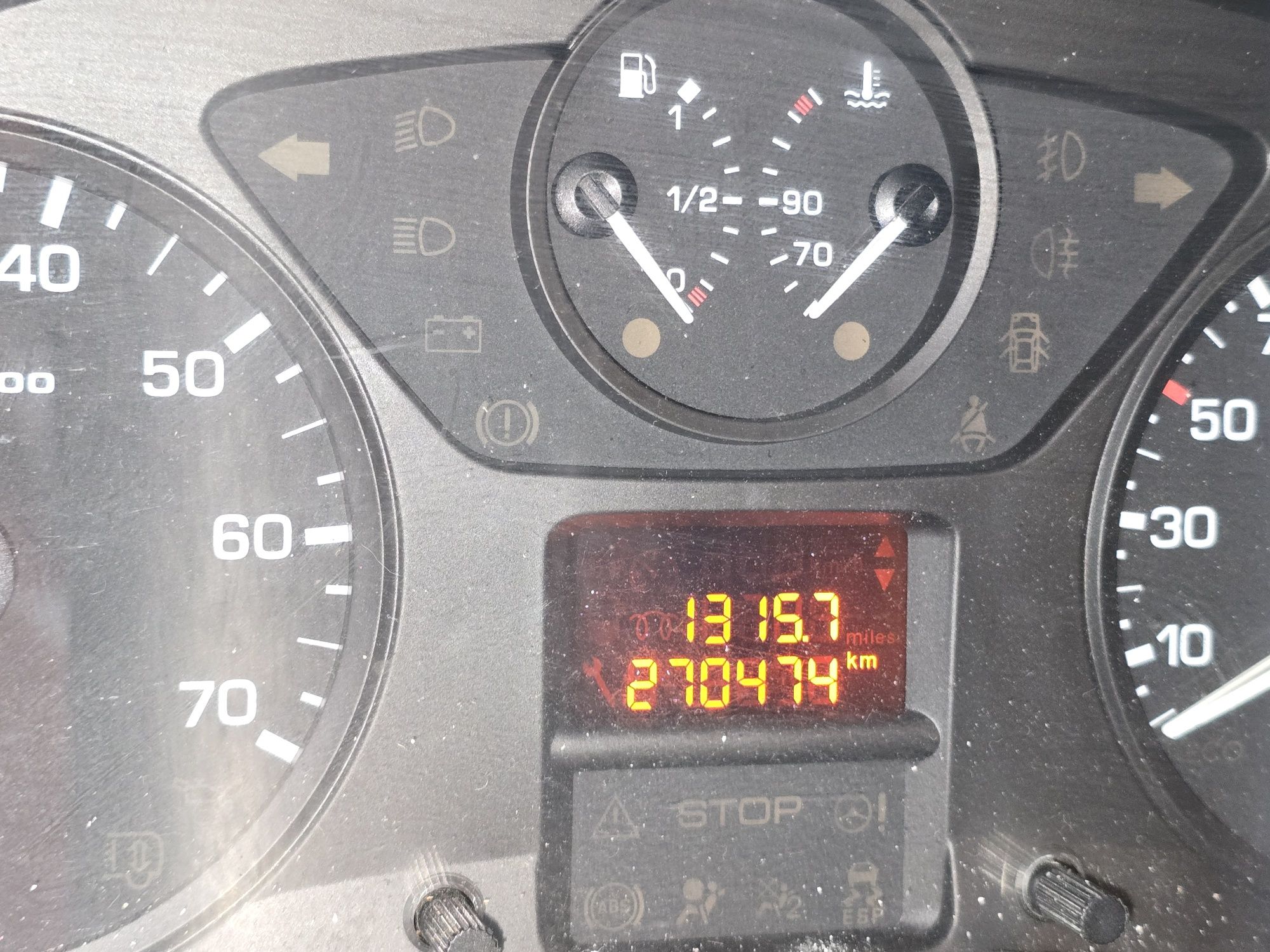 Vende-se carrinha com refrigeração