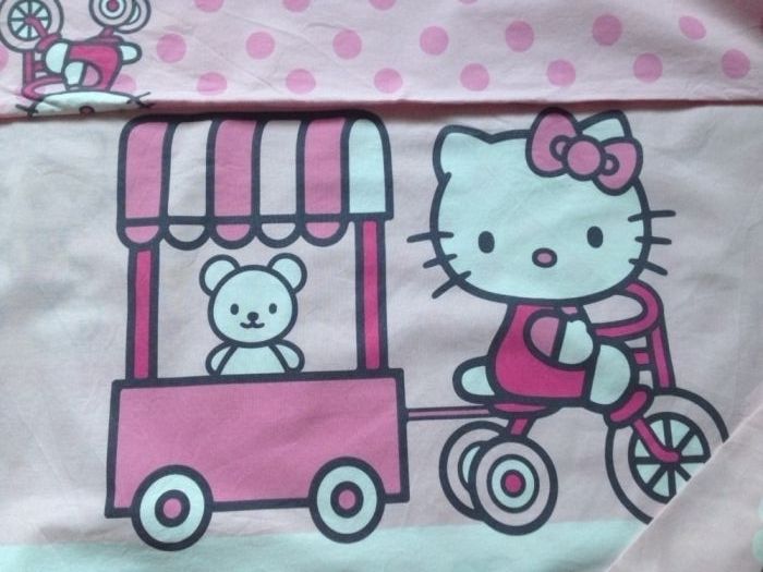 Pościel Hello Kitty do łóżeczka