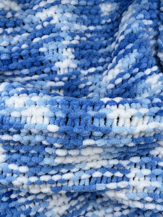 Теплі пледи ручної роботи з пряжі Alize Puffy / Alize Puffy Color