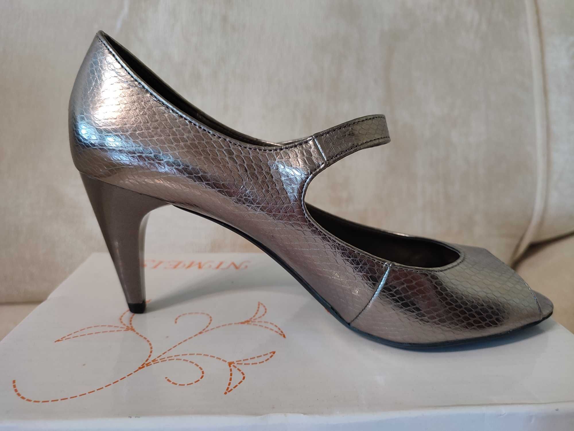 Жіноче взуття з відкритим миском Marks & Spencer
