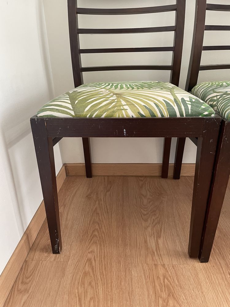 3 cadeiras de sala de jantar