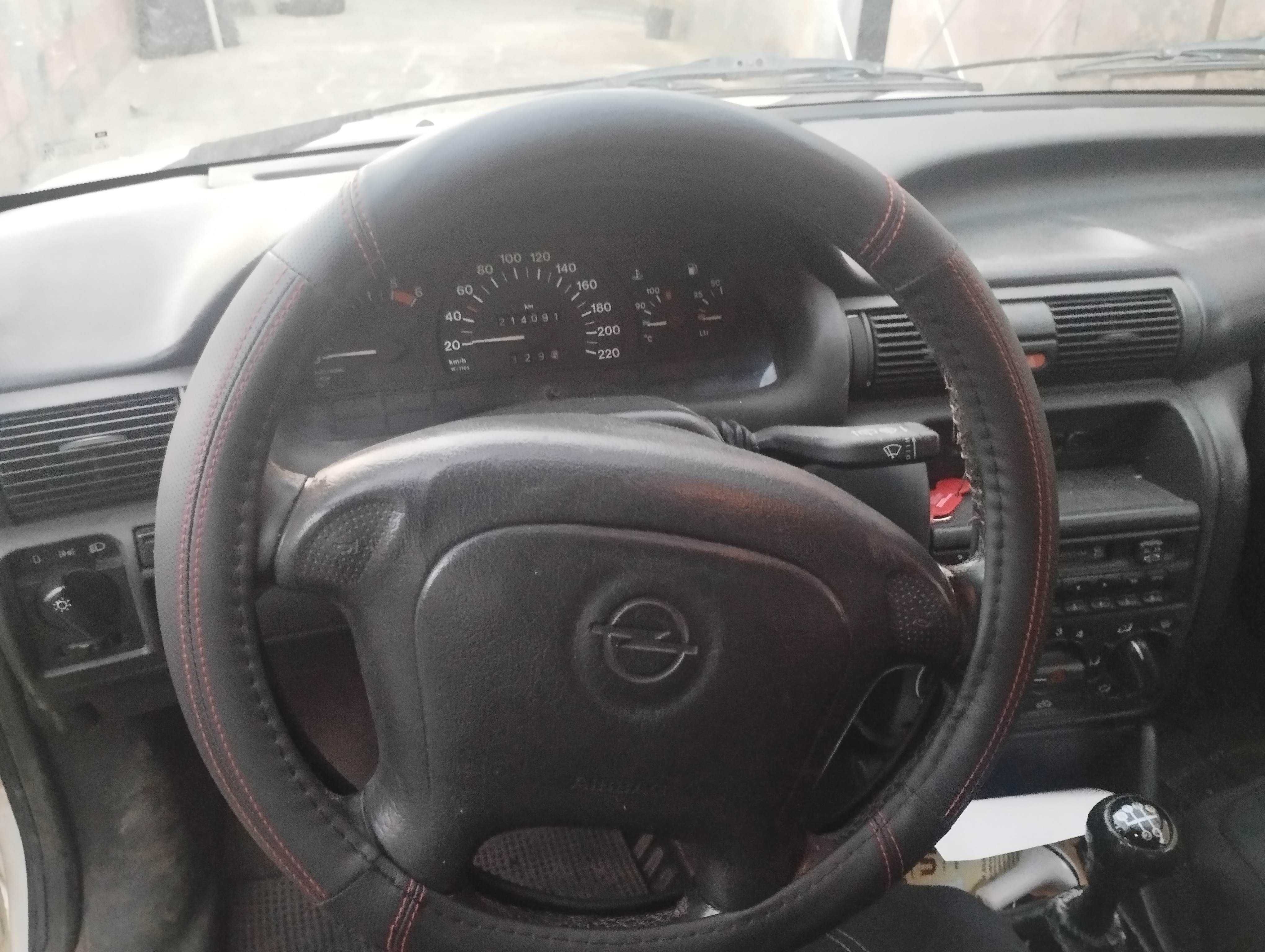 Opel Astra Sport