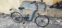 Bicicleta elétrica com 6 mudanças