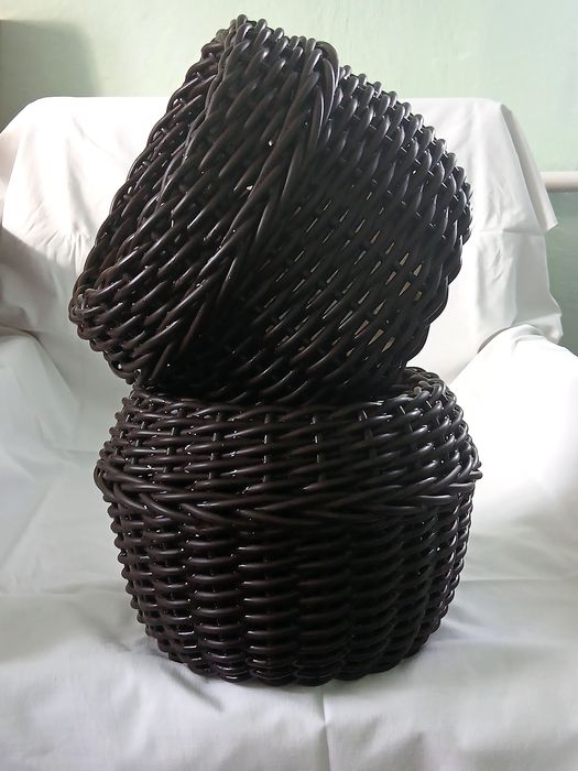 кашпо з штучного ротангу
