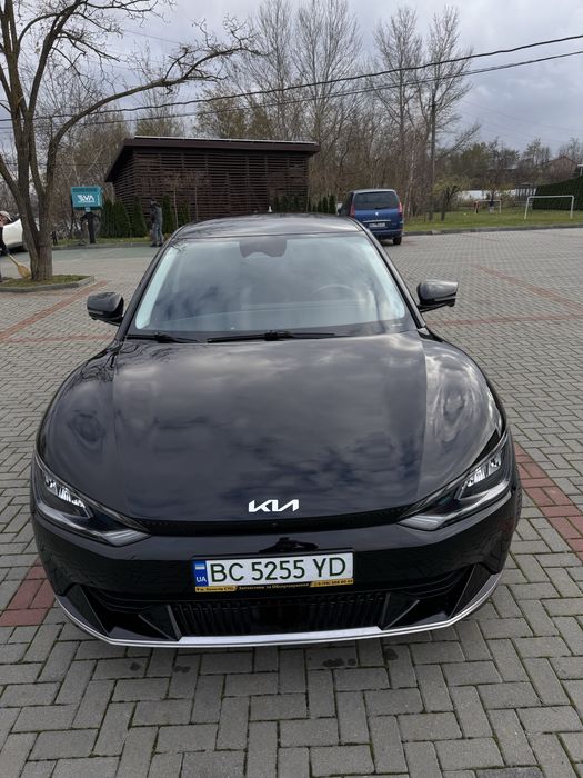 Поодам авто kia ev 6 awd 2022