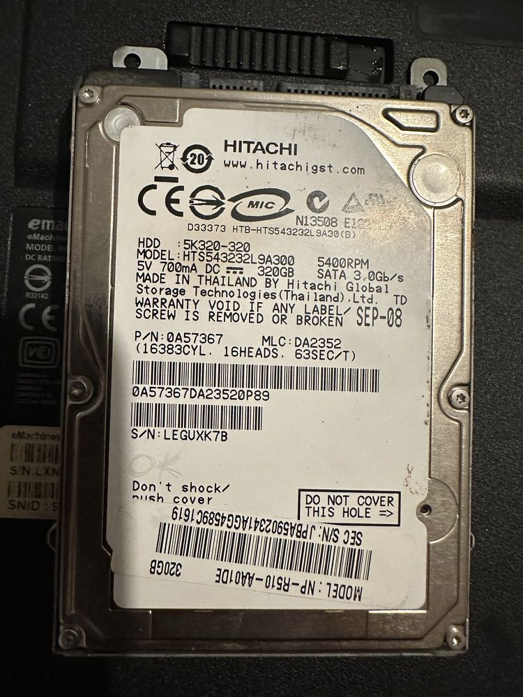 dysk twardy sata 3 z laptopa o pojemności 320 Gb. Dysk sprawny.