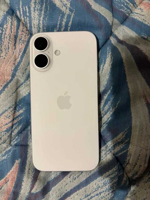 Apple iPhone 16 256GB Branco