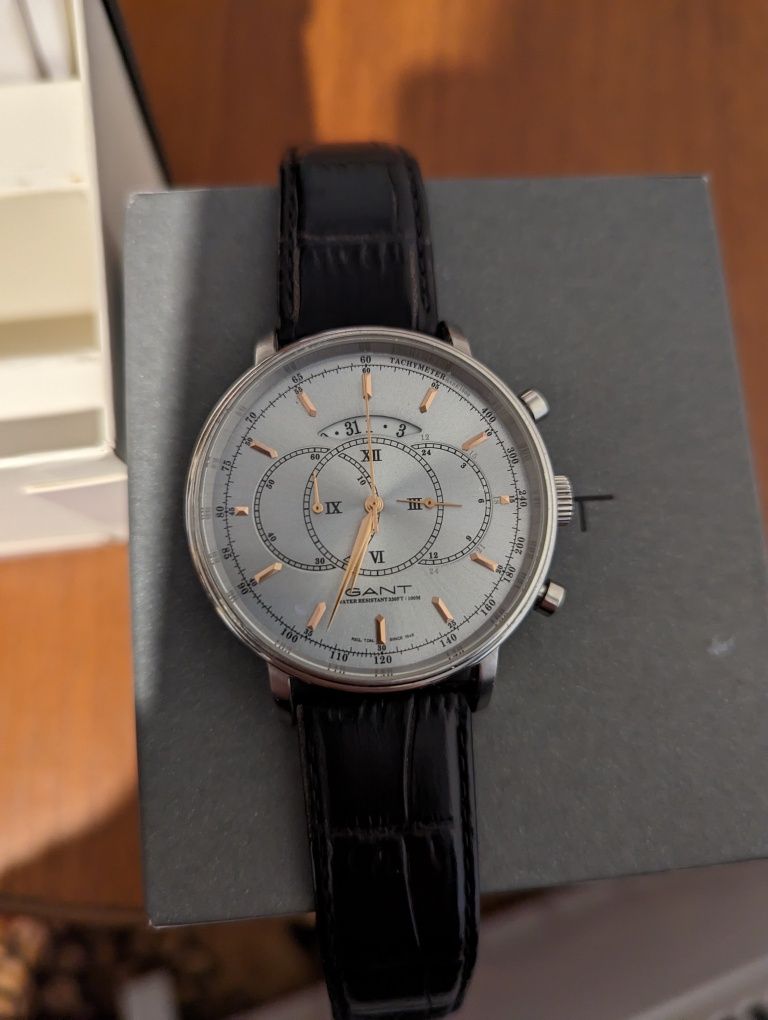 Продам часы Gant w1089
