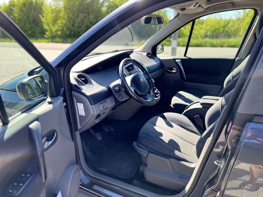 Renault Scenic 1.6 Бензин