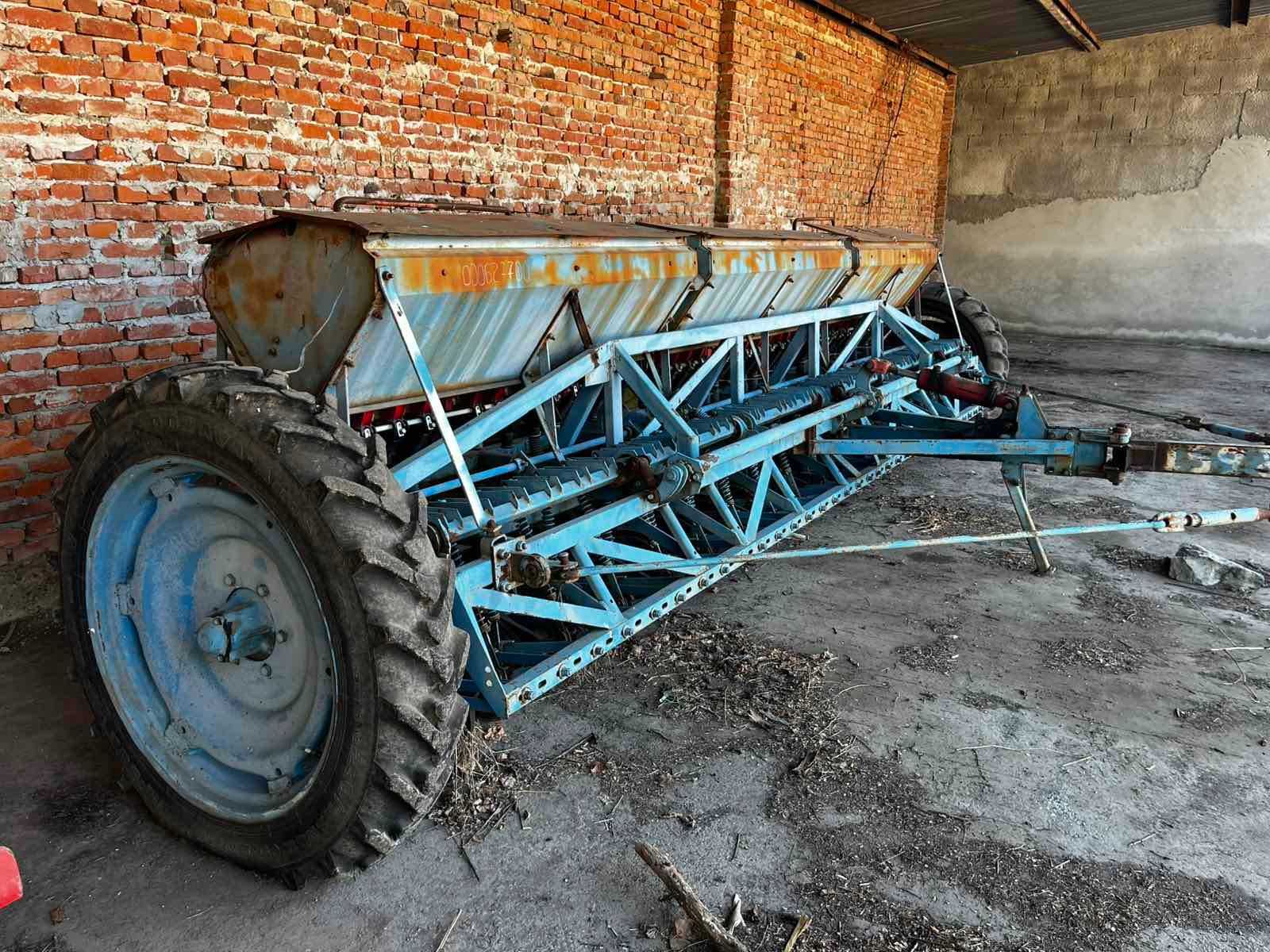 Сівалка зернова СЗ-5,4 Червона зірка