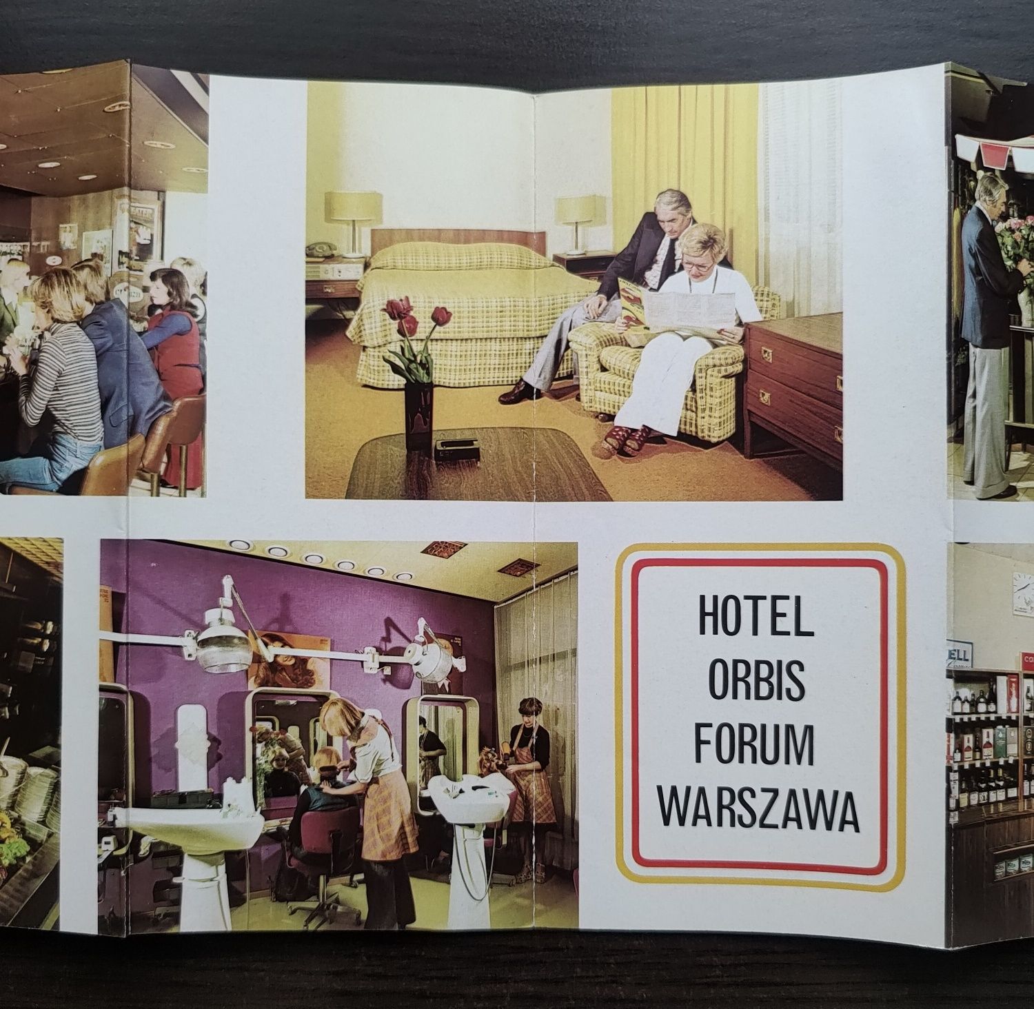 Teczka, koperty i ulotka Hotelu Forum w Warszawie z lat 70. lub 80.