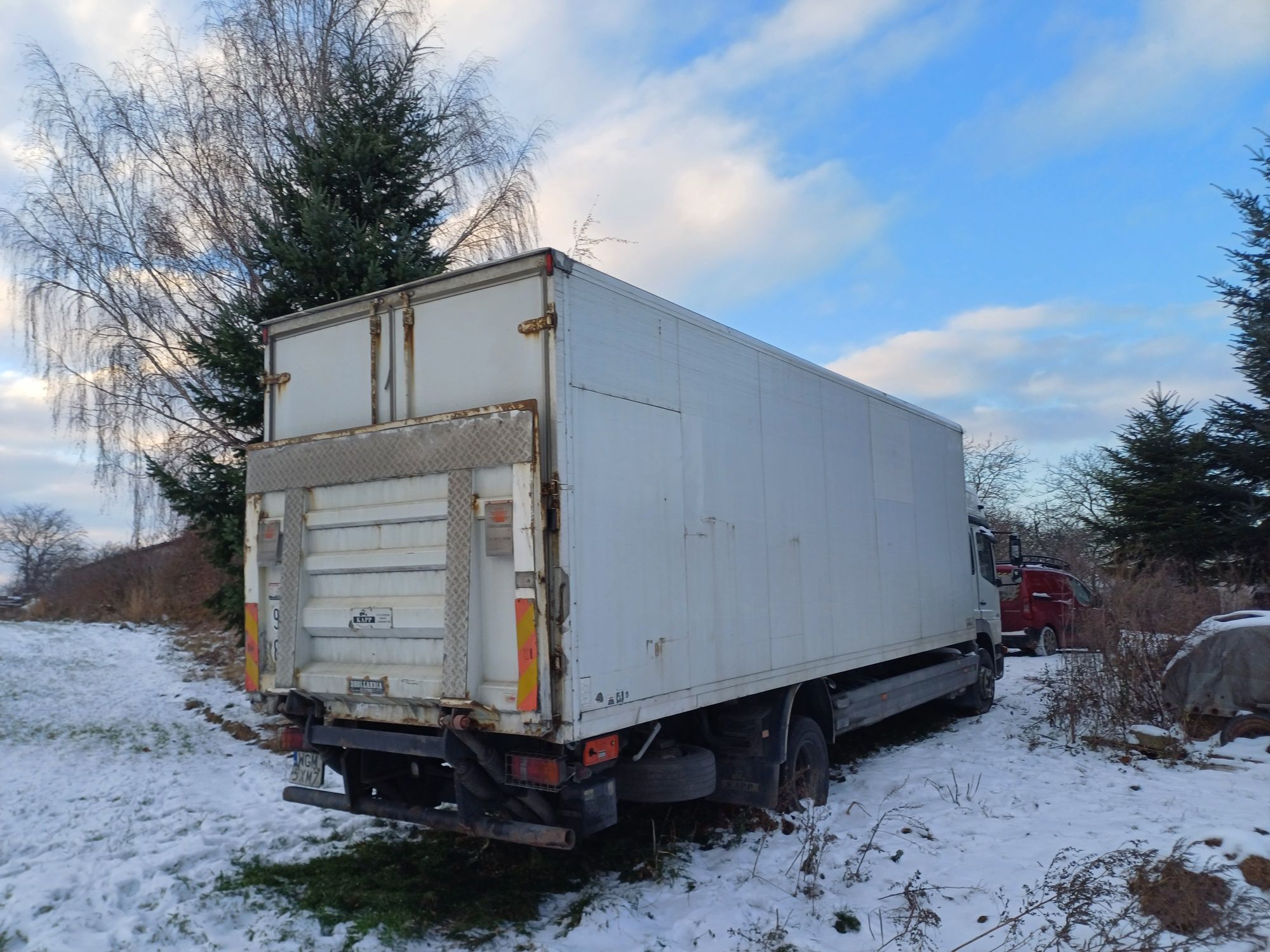 Kontener/Garaż   8.20m Magazyn z transportem i rozładunkiem