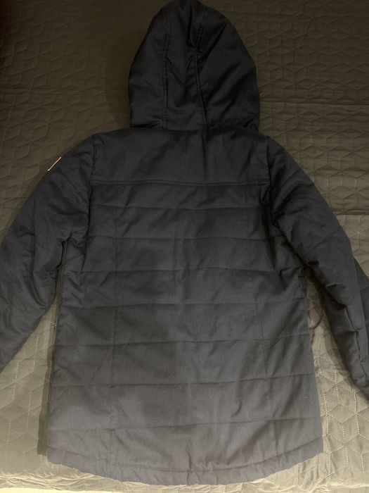 Продам женскую фирменую курточку Reebok