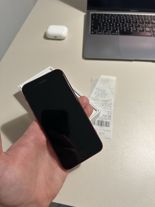 Iphone se 2 (2020) produkt red