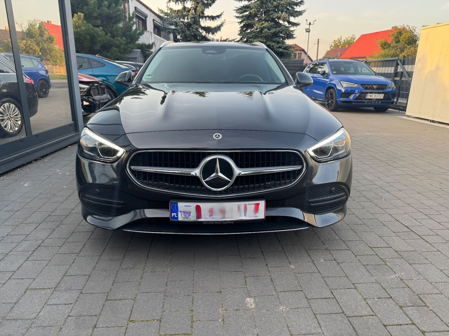 Mercedes-Benz Klasa C 220d 200km automat bogate wyposażenie z Niemiec opłacony lekko uszkodz