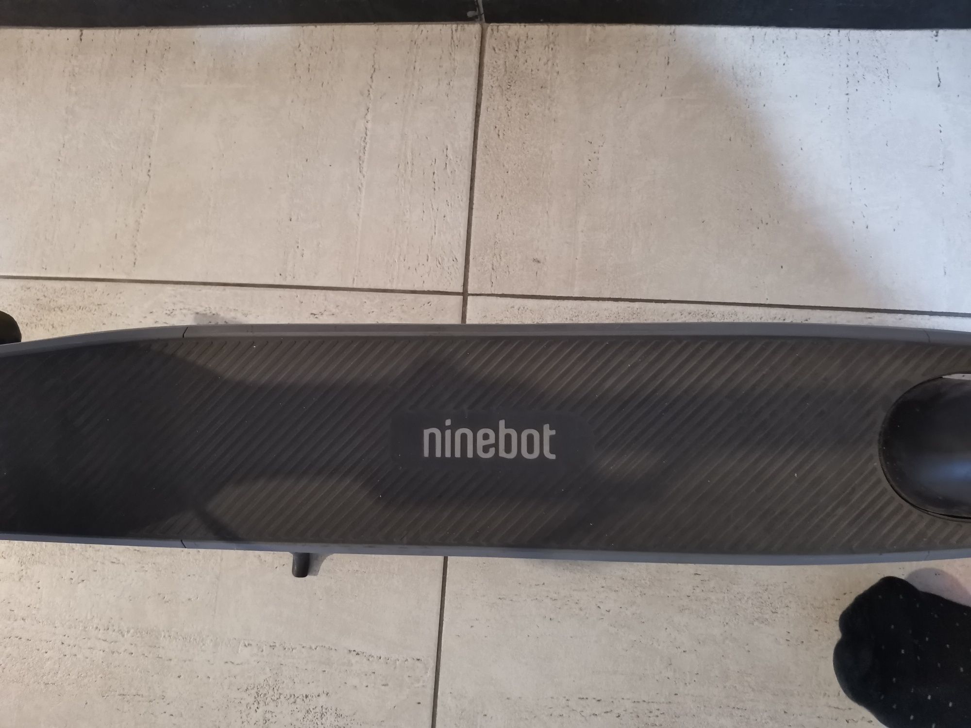 Електросамокат Segway Ninebot E2 E Black Электросамокат пробег 300 км.