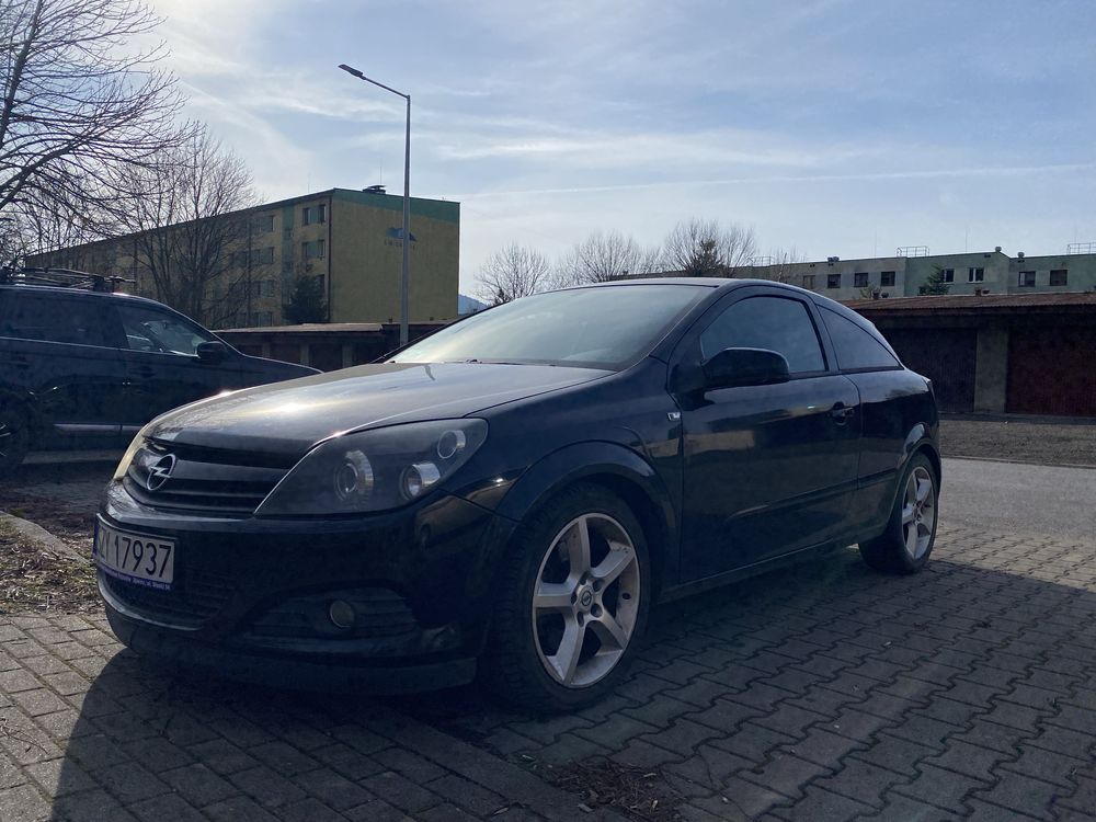 Opel Astra H Turbo GTC 2.0