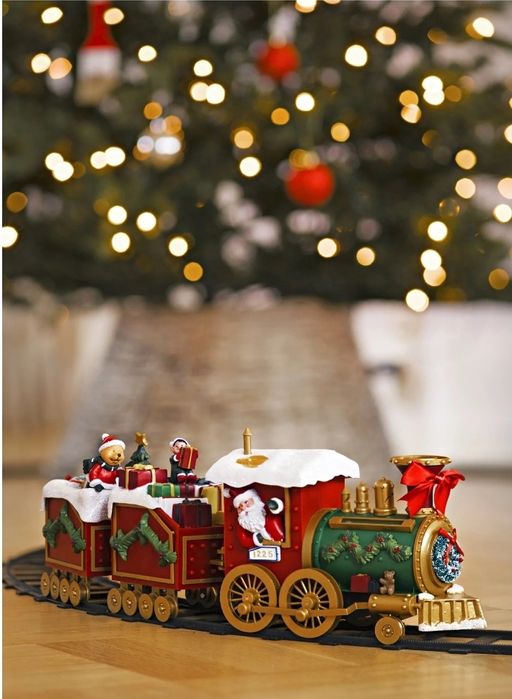 Ogromny pociąg pod choinkę