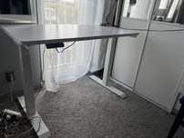 Biurko Flexispot regulowana wysokość 150x50cm biale stan bardzo dobry