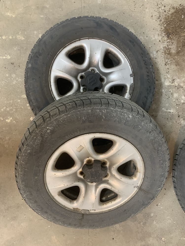 Felgi z oponami 215/70/R16