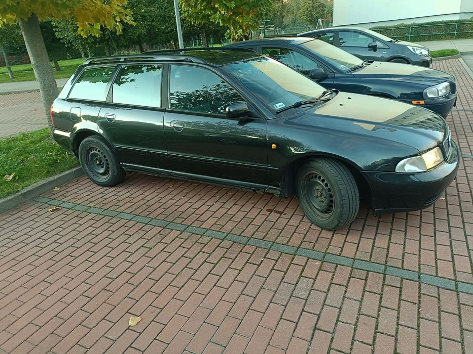 SPRZEDAM ! Audi A4 B5 1.8 benzyna