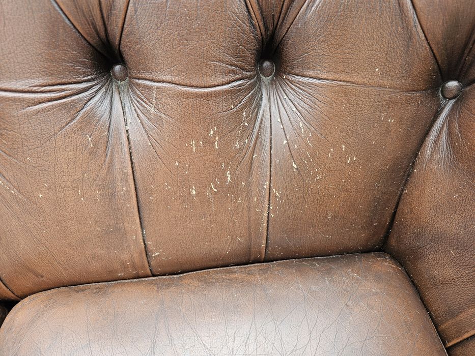 Sofa Chesterfield skórzana brązowa 140cm