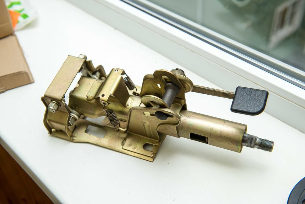 Продаю рулевой вал на ВАЗ-2110 оригинал с завода, требует ремонта