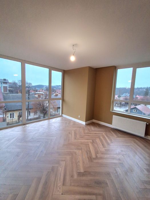 Продається 1 кімнатна здана новобудова з євроремонтом по вул.Київській