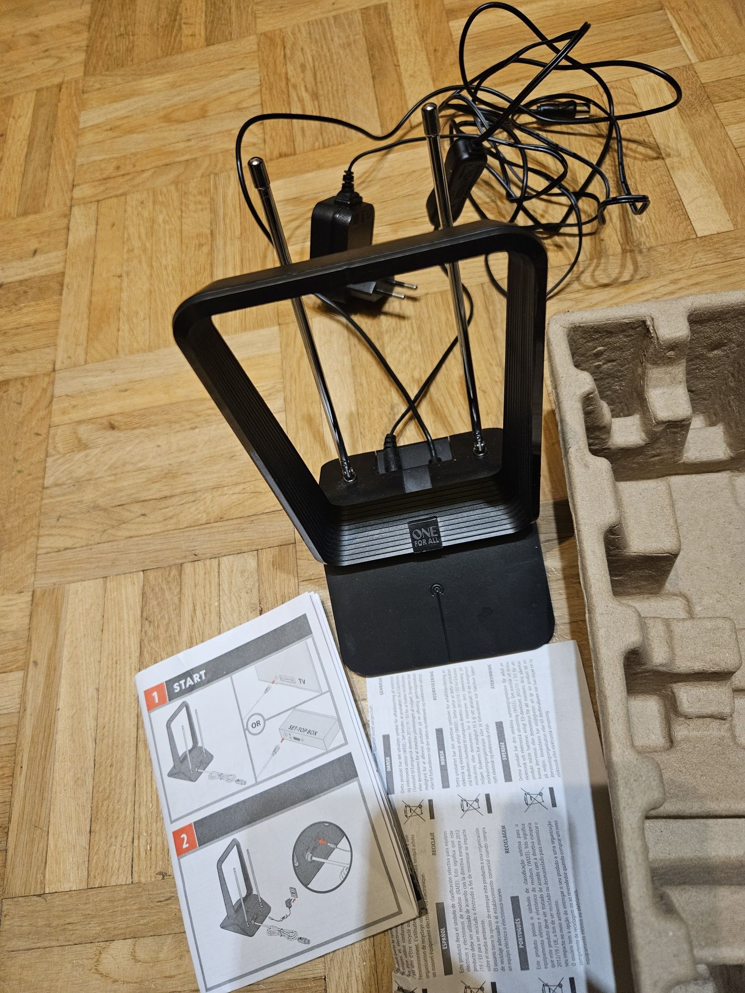 Antena wewnętrzna DVB-T2, 25km i wzmacniacz