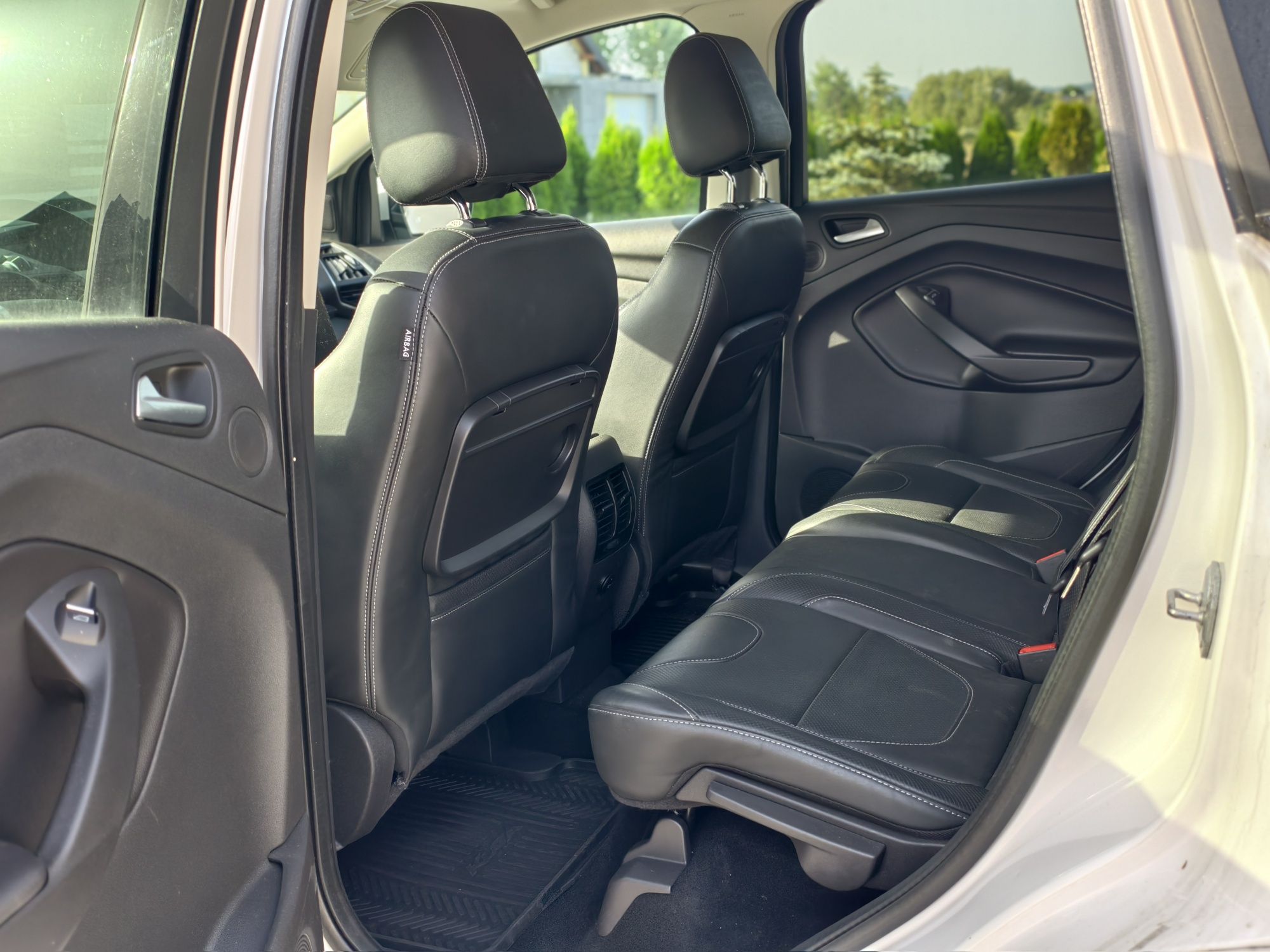 Ford Kuga 2014 rok 1.6 benzyna asystent pasa el klapa skora