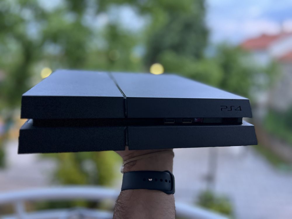 Playstation 4 (1TB) Com Caixa