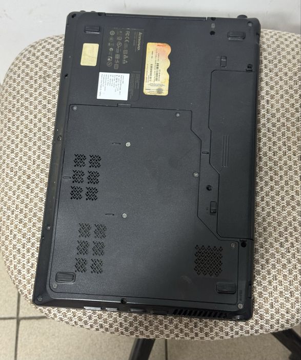 Ноутбук леново экран целый