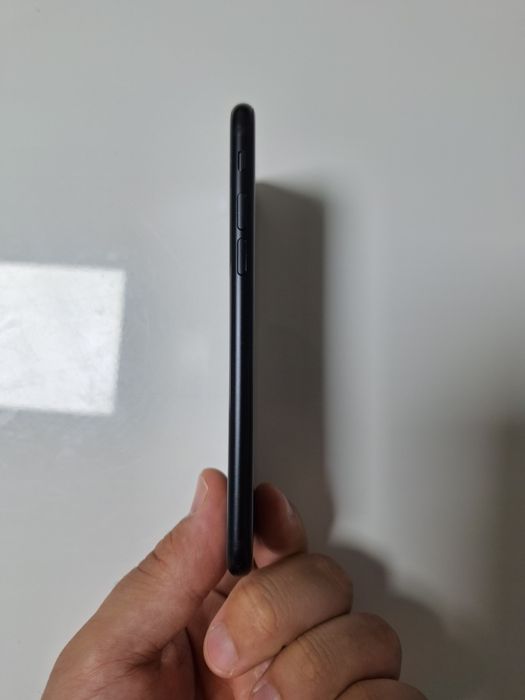 Iphone se 20 128GB NOVO