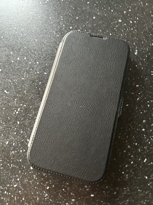 Etui z klapka iphone 14