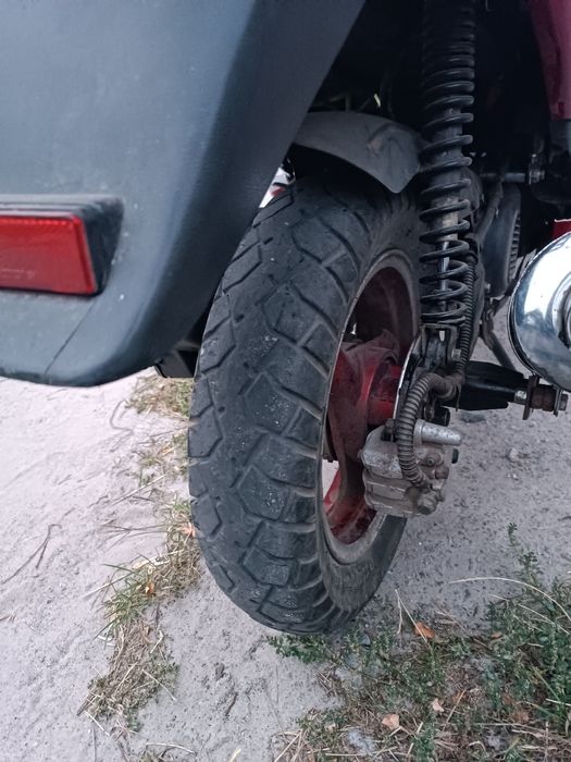 Продам скутер двух местный 2т