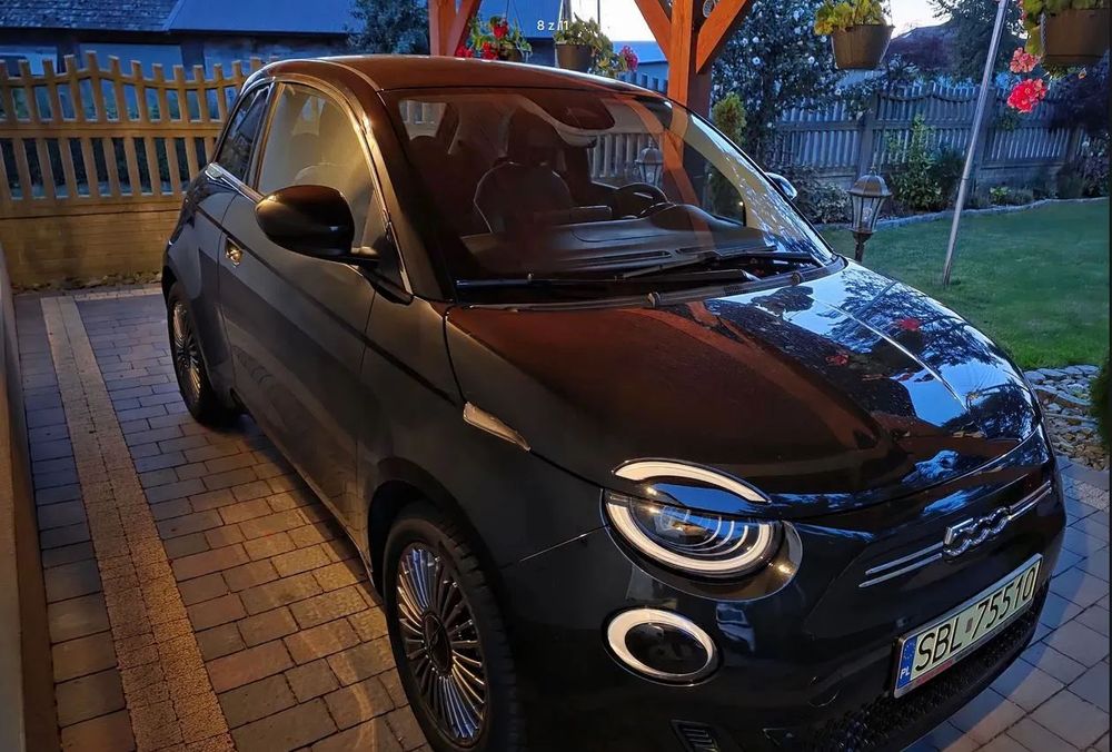 Fiat 500 Sprzedam FIAT 500E - jak nowy -przebieg 6tys km