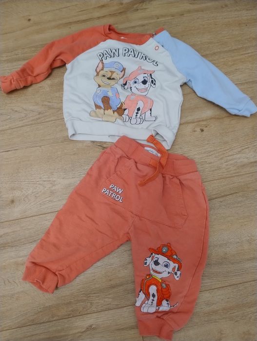 Komplet bluza plus spodenki rozmiar 80