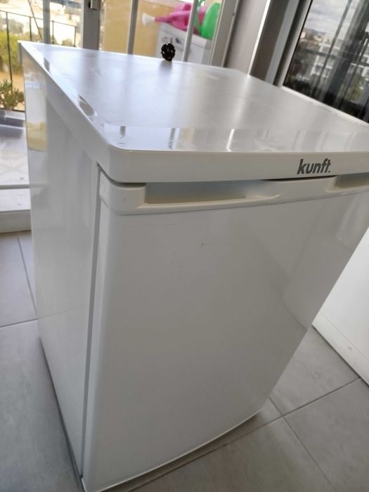 Preço Final: Arca Vertical Kunft em Perfeito Estado